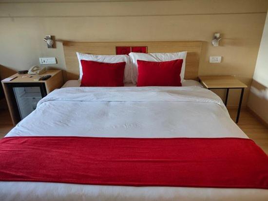 Lumis Studio Apartment Haydarabad Dış mekan fotoğraf